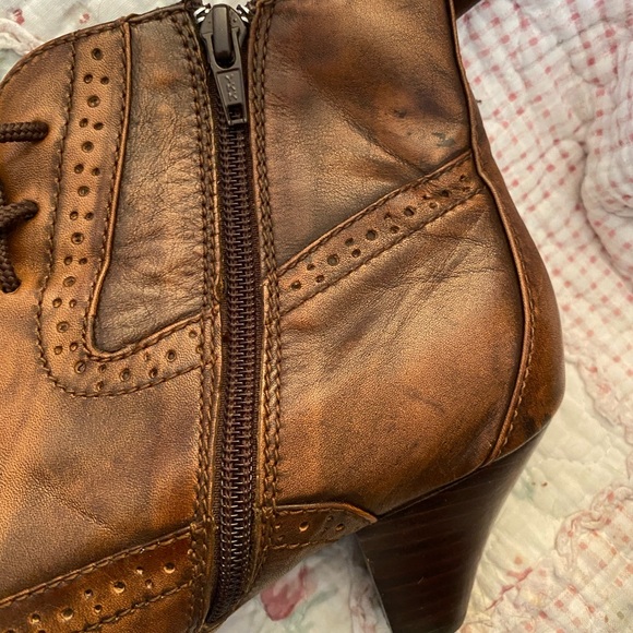 Ladies granny boots SZ 8 1/2 Born brand leather upper - Picture 3 of 6